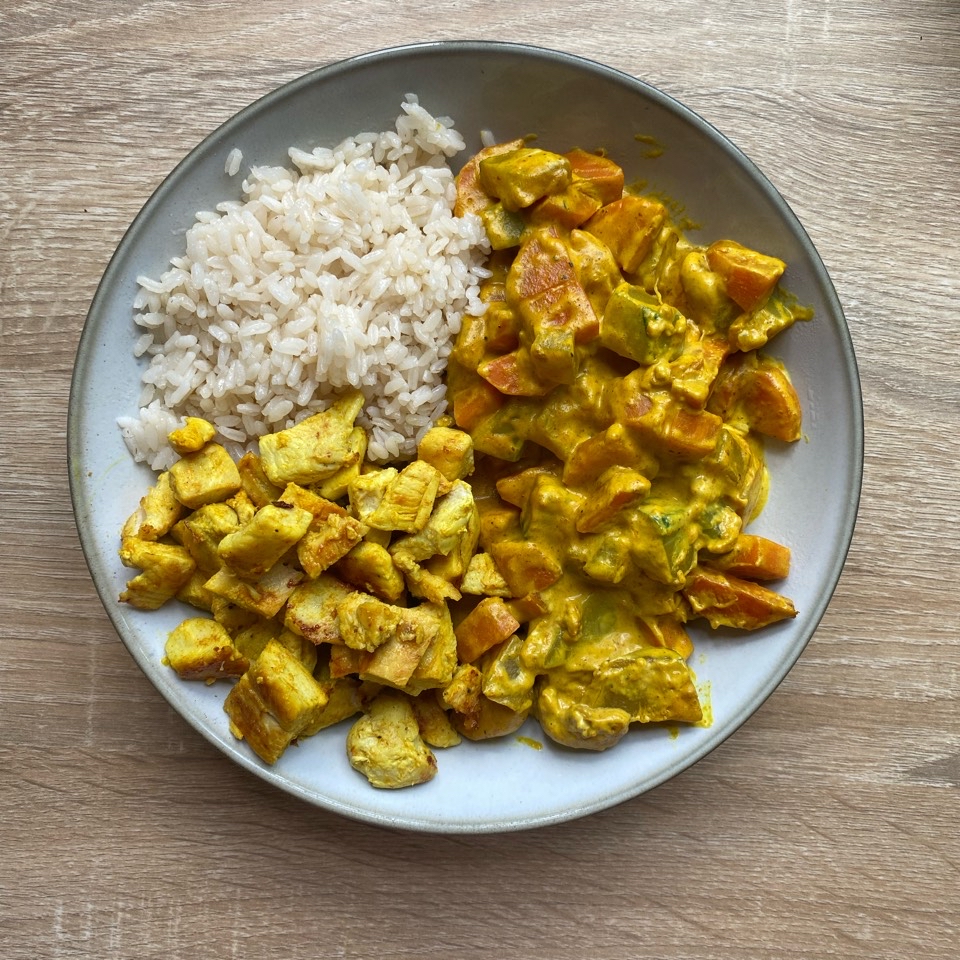 Curry arroz verduras y pollo